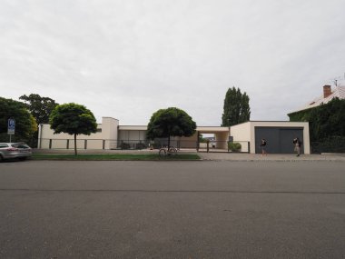 BRNO, CZECH Cumhuriyet - CIRCA SEPTEMBER 2022: Mimar Ludwig Mies van der Rohe tarafından tasarlanan Villa Tugendhat modernist ev