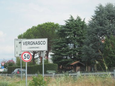 CERRION, İTALYA - CRCA HAZİRAN 2022: Vergnasco Tören Tabelası