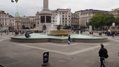 LONDON, İngiltere - CRCA EKİM 2022: Trafalgar Meydanı