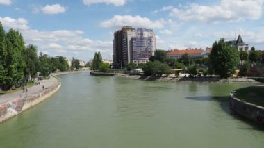 VIENNA, AUSTRIA - CIRCA SEPTEMBER 2022: Donaukanal tercümesi Tuna Kanalı su kanalı