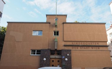 VIENNA, AUSTRIA - CIRCA EPTEMBER 2022: Karl Marx Hof Heiligenstadt Konut Tesisi