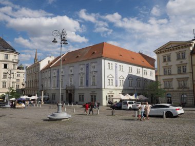 BRNO, CZECH Cumhuriyet - CIRCA EPTESİ 2022: Zelny trh çevirisi lahana pazarı karesi