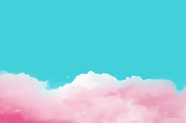 青い背景の現実的なピンクの雲. — ストックベクタ