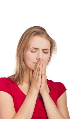 çekici kız öğrencinin içinde kırmızı düşünüyor. Stüdyo