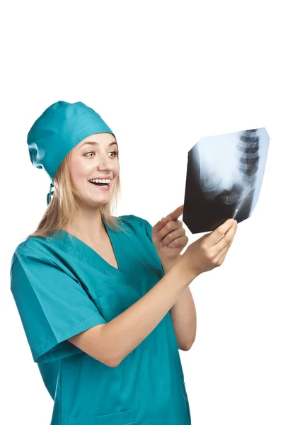 Jonge verpleegster juiste diagnose. positieve foto — Stockfoto