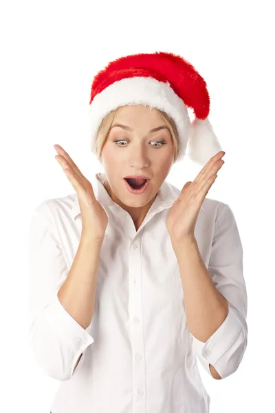 Rubia atractiva en un sombrero de Navidad positivo — Foto de Stock