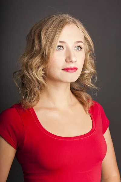 Mulher em vermelho isolado em branco — Fotografia de Stock