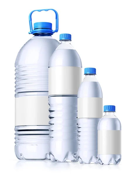 Skupina plastových lahví s vodou. — Stock fotografie