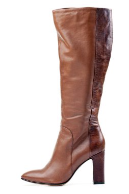 kahverengi knee yüksek üzerinde beyaz çizme izole