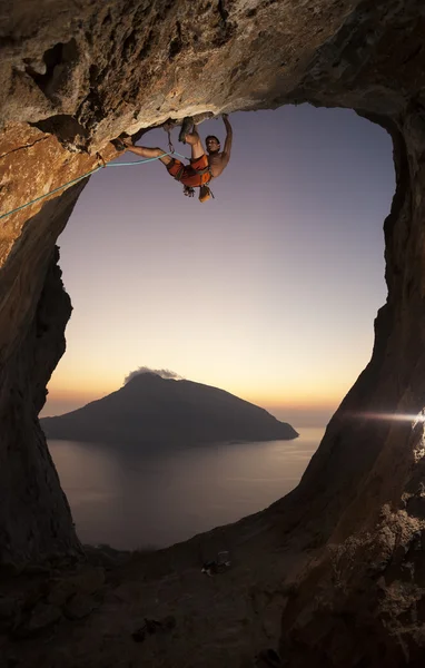 Rock climber at sunset — Stock Photo, Image