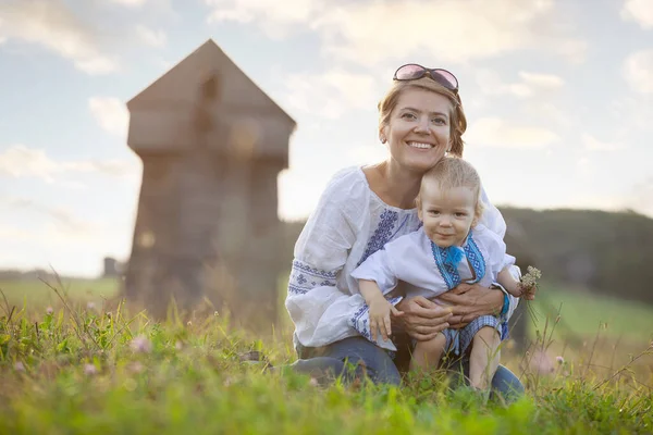 Mother Toddler Son Ukrainian Style Shirts Looking Camera Smiling While — ストック写真