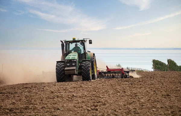 Óblast Kherson Provincia Ucrania Agosto 2021 Campesino Tractor Trabajando Campo —  Fotos de Stock