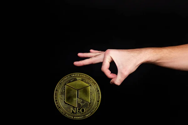 Монета Нео Рука Людини Чорному Тлі Символ Технології Новий Засіб — стокове фото