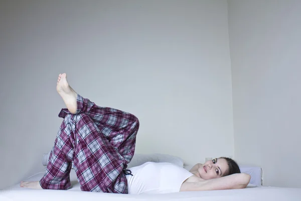 Small woman in large room — Stock Photo, Image