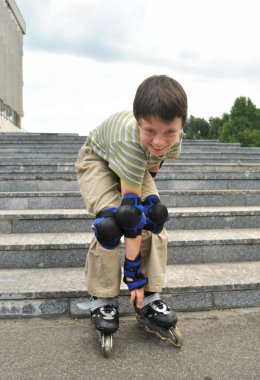 silindir bıçaklı çocuk kamera amacı görünüyor