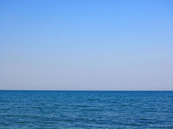 Una vista infinita sul mare — Foto Stock