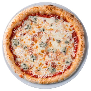 Klasik İtalyan pizzası. Beyaz arka planda izole edilmiş 4 peynir.