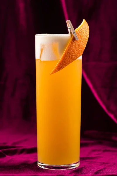 Cocktail Orange Avec Glace Cocktail Orange Avec Orange Sur Velours — Photo