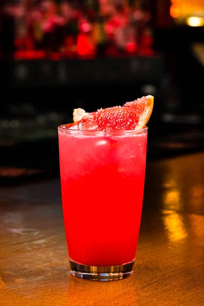 Limonade Met Grapefruit Grapefruitcocktail Aan Bar Grapefruitcocktail Hoge Glazen Met — Stockfoto