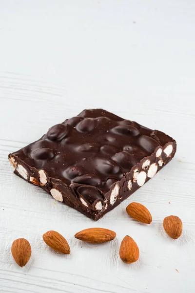 Dark Chocolate Almonds Dark Chocolate Almond Bark White Background — Stock Photo, Image