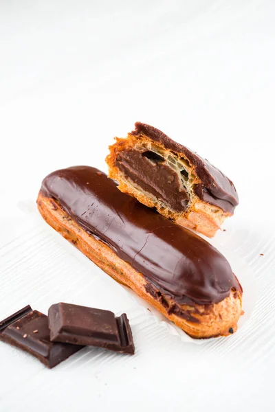 Chocolate Eclair Traditional French Dessert Eclair Custard Chocolate Icing Sweet — Stock Photo, Image