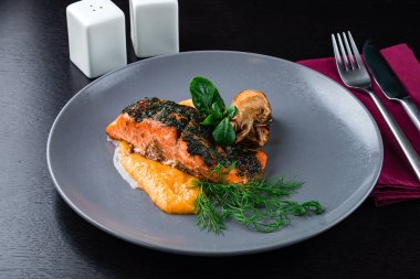 Rezeneli somon balığı ve Norveç mutfağı.