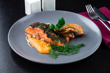 Rezeneli somon balığı ve Norveç mutfağı.