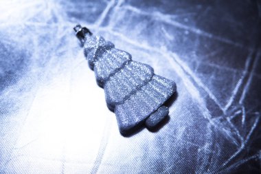 oyuncak gümüş Noel ağacı