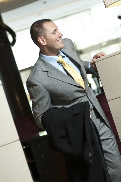 Business person arrives to the hotel — Stock Photo, Image