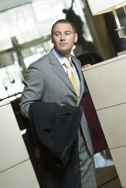 Business person arrives to the hotel — Stock Photo, Image