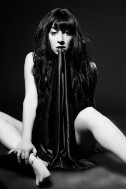 Doğu tarzı güzel esmer kadın portresi harika stüdyo