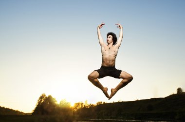 açık havada Yang balet gerçekleştirir