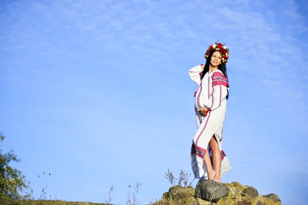 Outdoor portrait of beautiful pregnant Slav woman — Stock Photo, Image