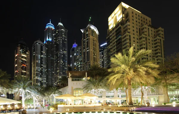 DUBAI, UAE -MARCH 10: View of modern skyscrapers in Dubai Marina on March 10, 2013 in Dubai, UAE. Dubai Marina - artificial canal city, carved along a 3 km stretch of Persian Gulf shoreline. — Stock Photo, Image