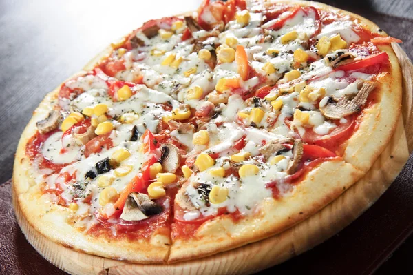おいしいイタリアンピザのビュー — ストック写真