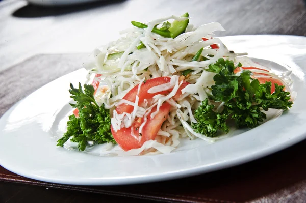 Plate of traditional Italian green salad — Stock Photo, Image