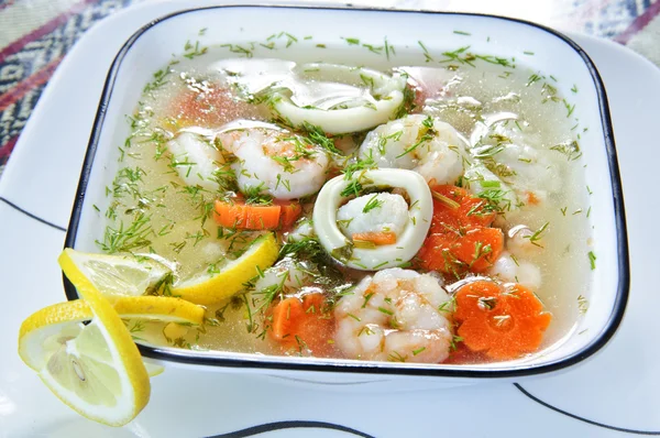 Tál ízletes tengeri ételek leves — Stock Fotó