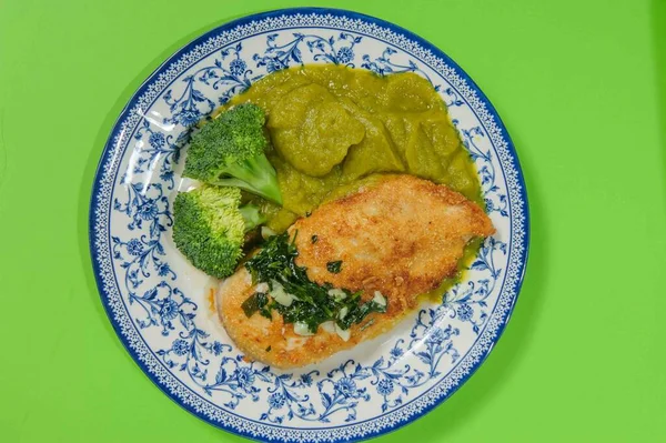 Gegrilde Kippenborst Met Broccoli — Stockfoto