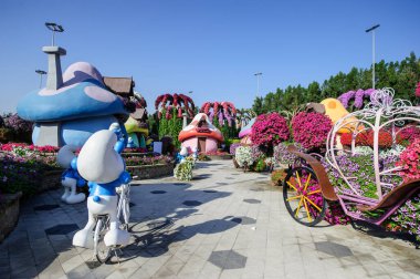 DUBAI, BAE - 28 Mart, Dubai Mucize Bahçesi, 16 Şubat 2022. 45 milyondan fazla çiçek var..