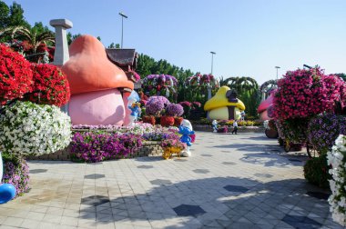 DUBAI, BAE - 28 Mart, Dubai Mucize Bahçesi, 16 Şubat 2022. 45 milyondan fazla çiçek var..