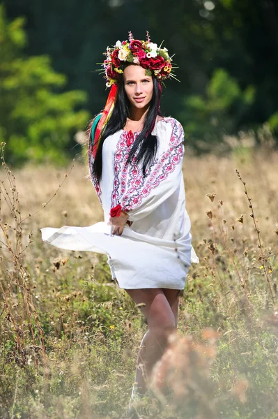 Außenporträt Der Schönen Schwangeren Ukrainerin — Stockfoto