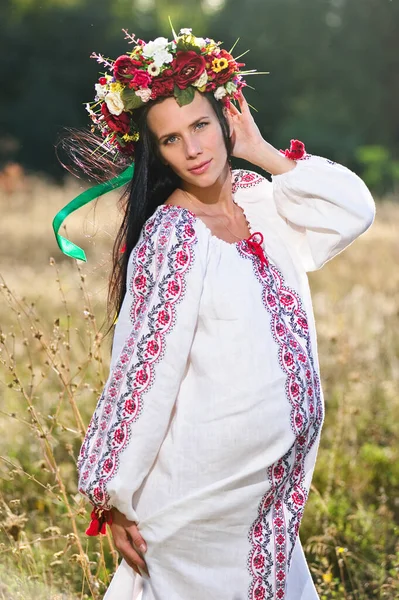 Outdoor Portrait Beautiful Pregnant Ukrainian Woman — Stock Photo, Image