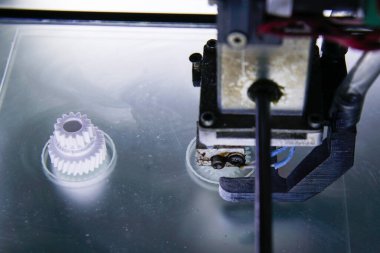 3B yazıcı baskısı çalışıyor.