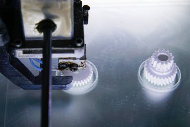 3B yazıcı baskısı çalışıyor.