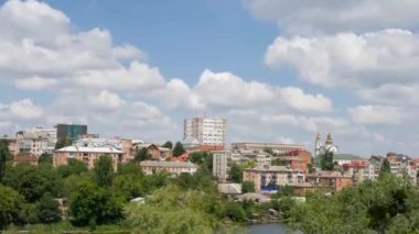Vinnytsia, Ukrayna 06-30-2022: eski su kulesi. 23 Haziran 'da Ukrayna resmi olarak Avrupa Birliği adayı statüsü kazandı. Bu vesileyle Avrupa bayrağı kulede dalgalanacak.