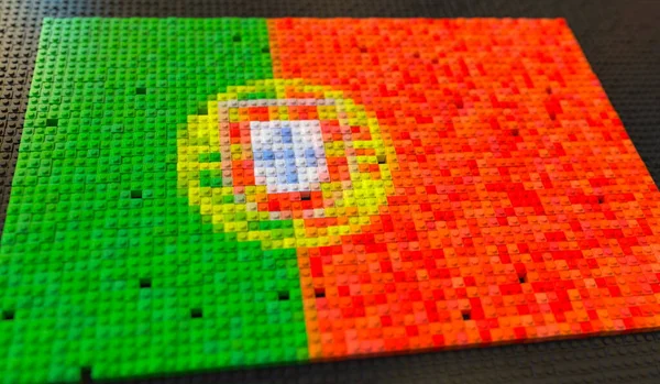 Іграшкові цеглини утворюють прапор Португалії, концептуальний 3d рендеринг — стокове фото