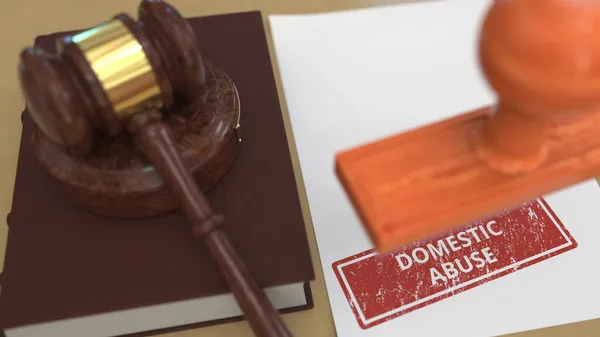 Wooden gavel dan cap ABUSE DOMESTIC di atas kertas. Perenderan 3d yang terkait pengadilan — Stok Foto