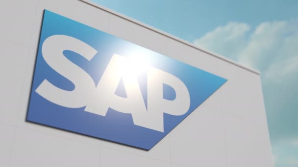 Logo de SAP SE en la pared. Animación Editorial 3D — Vídeo de stock