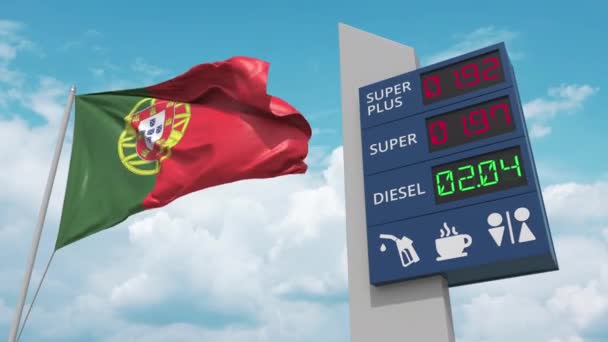 Flaga Portugalii i tablica z podpisem stacji benzynowej wraz ze wzrostem cen paliwa. Konceptualna animacja 3D — Wideo stockowe