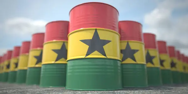 Viele Fässer mit ghanaischen Flaggen. Ölindustrie oder chemische Industrie liefern 3D-Rendering Stockfoto